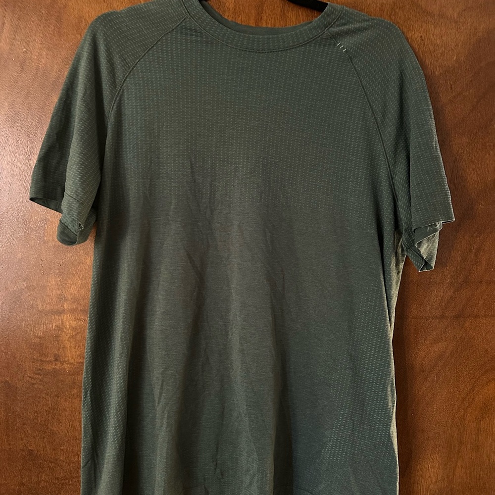 Lululemon Athletica Green Short Sleeve Tee